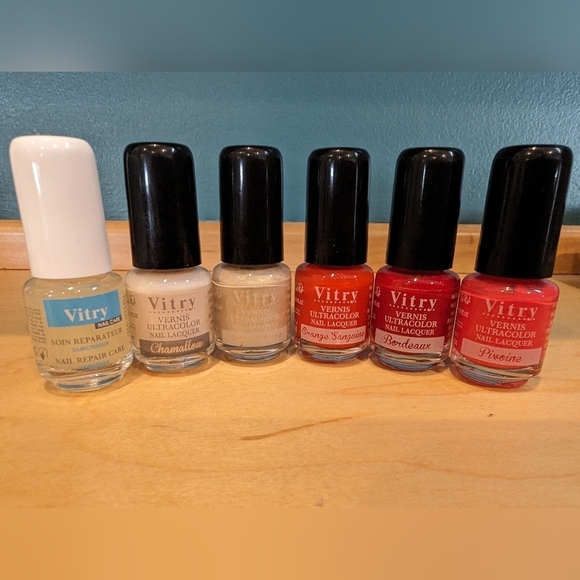 Vitry France Mini Nail Polish travel size, 5 shades & 1 nail recondition… - Picture 1 of 11